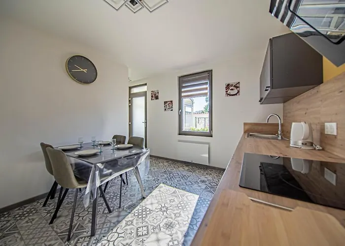 Le Des Remparts بيت للعطل Vignot